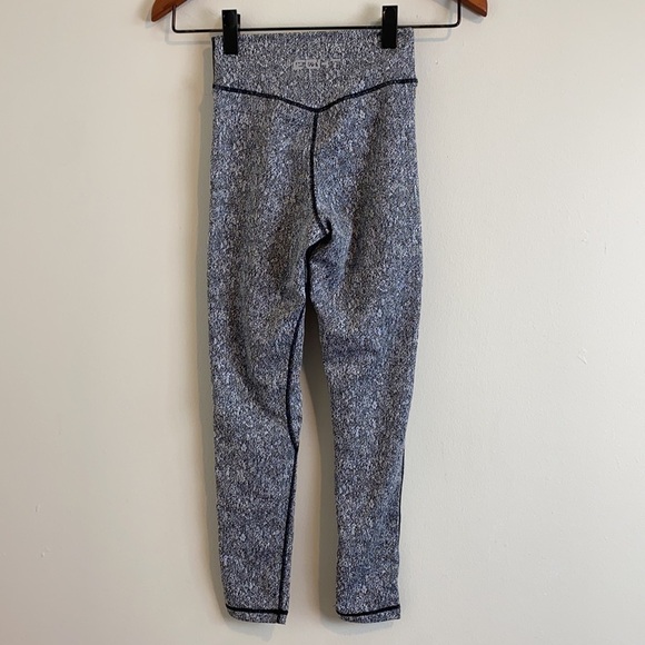 echt Highwaist Cropped Black and White Speckled Legging Tights - Picture 4 of 6